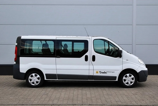 Renault Trafic cena 58990 przebieg: 208900, rok produkcji 2013 z Biała małe 466